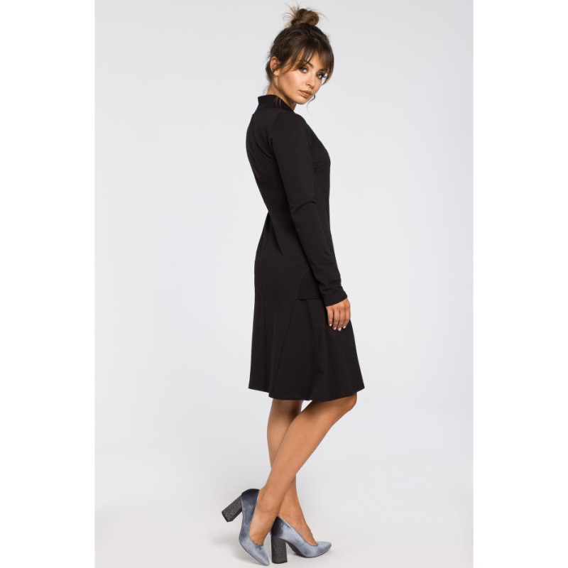 B044 Sukienka z klinami i wstawkami ze ściągacza - czarna