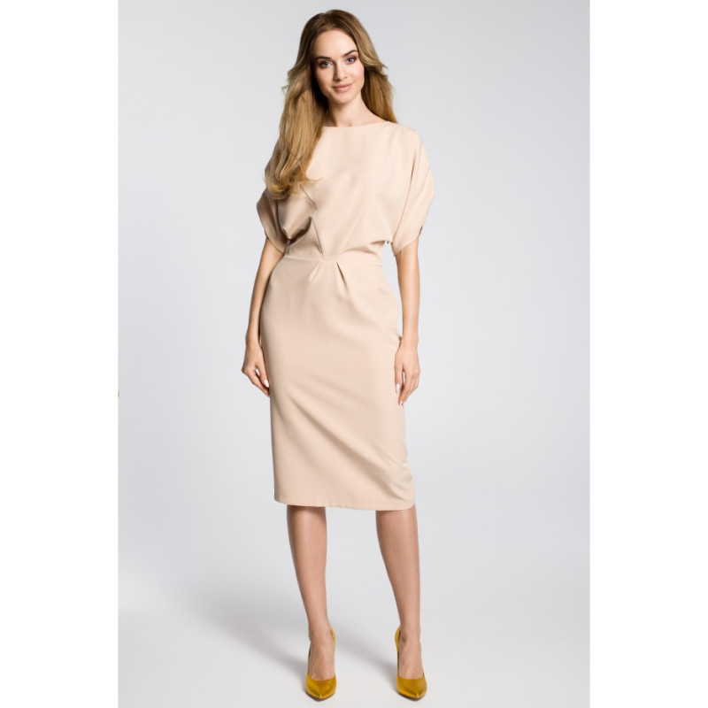 M364 Ołówkowa sukienka midi z rękawami kimono - beżowa