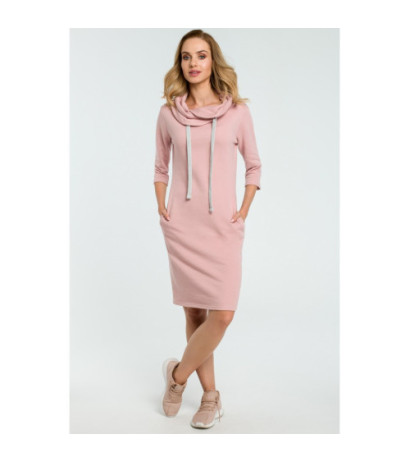 M391 Prosta sukienka dresowa z kołnierzem - pudrowa