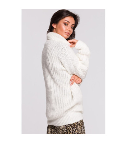 BK030 Długi sweter z golfem - biały