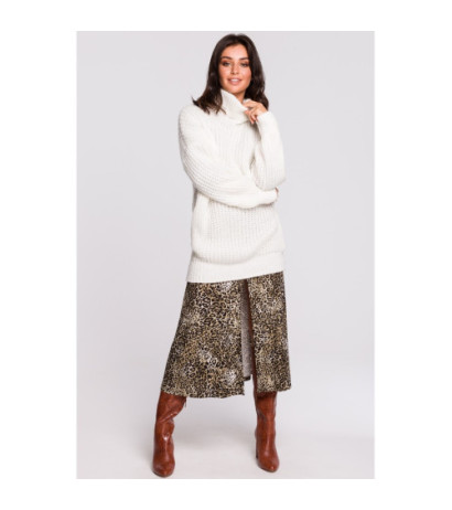 BK030 Długi sweter z golfem - biały