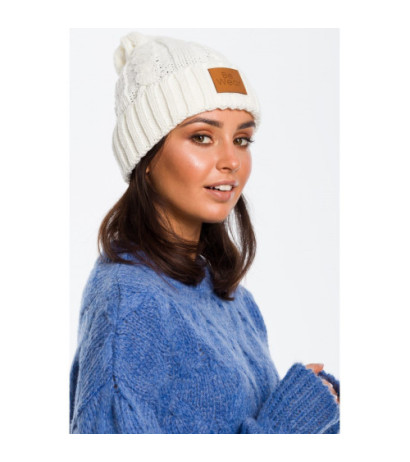 BK043 Czapka ze splotem warkoczowym - ecru