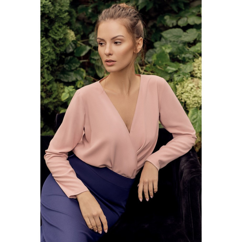 K037 Bluzka kopertowa z długim rękawem - pudrowa