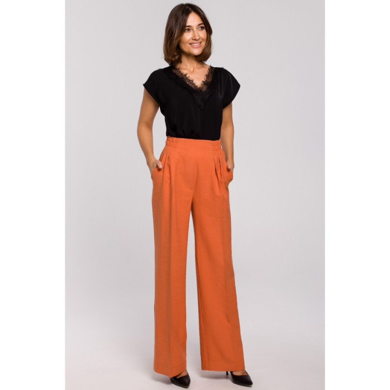 S206 Bluzka bez rękawów z dekoltem wykończonym koronką - czarna