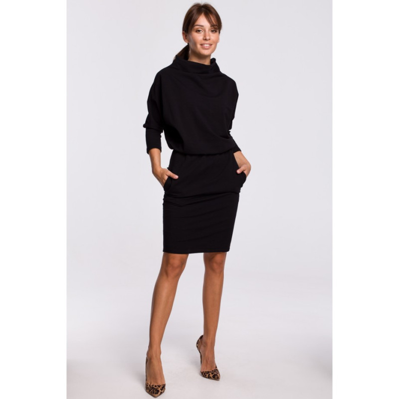 B175 Dopasowana sukienka z kimonowymi rękawami - czarna