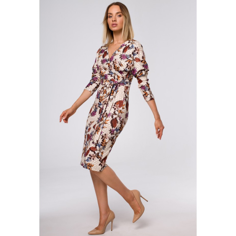 M524 Sukienka z kopertową górą i nadrukiem - model 2