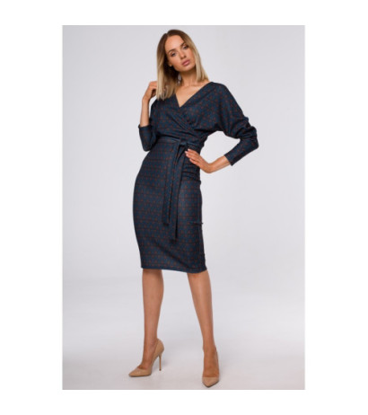 M524 Sukienka z kopertową górą i nadrukiem - model 3