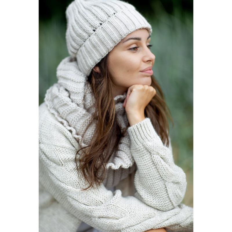 BK058 Czapka splot łańcuszek z wywinięciem - beżowa