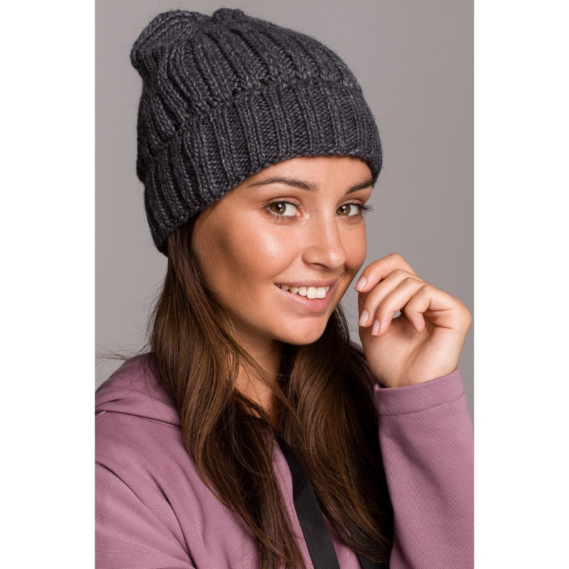 BK058 Czapka splot łańcuszek z wywinięciem - grafitowa