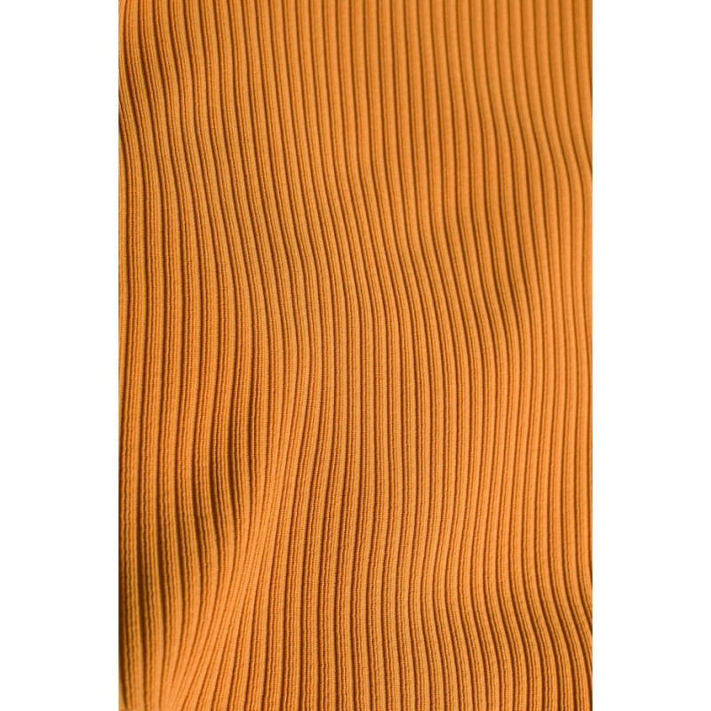 M542 Sukienka dopasowana z półgolfem - musztardowa