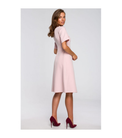 S240 Sukienka z dołem kopertowym - pudrowa