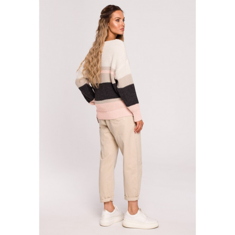 M686 Sweter w pasy - model 2