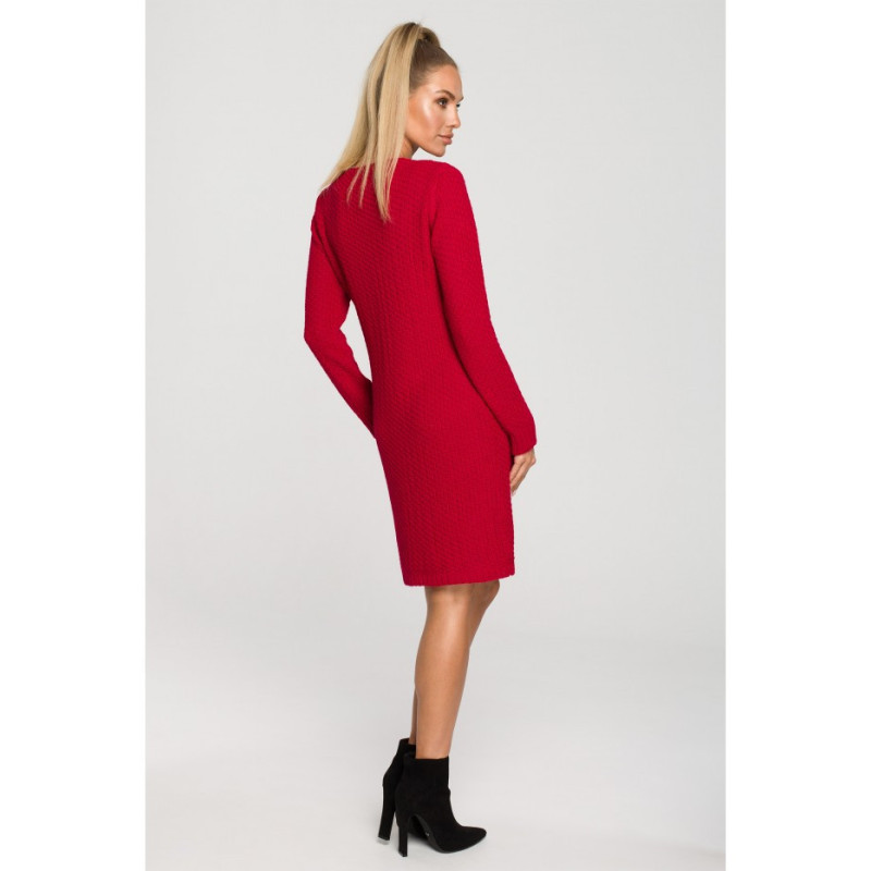 M713 Sukienka ze splotem warkoczowym na przodzie - malinowa