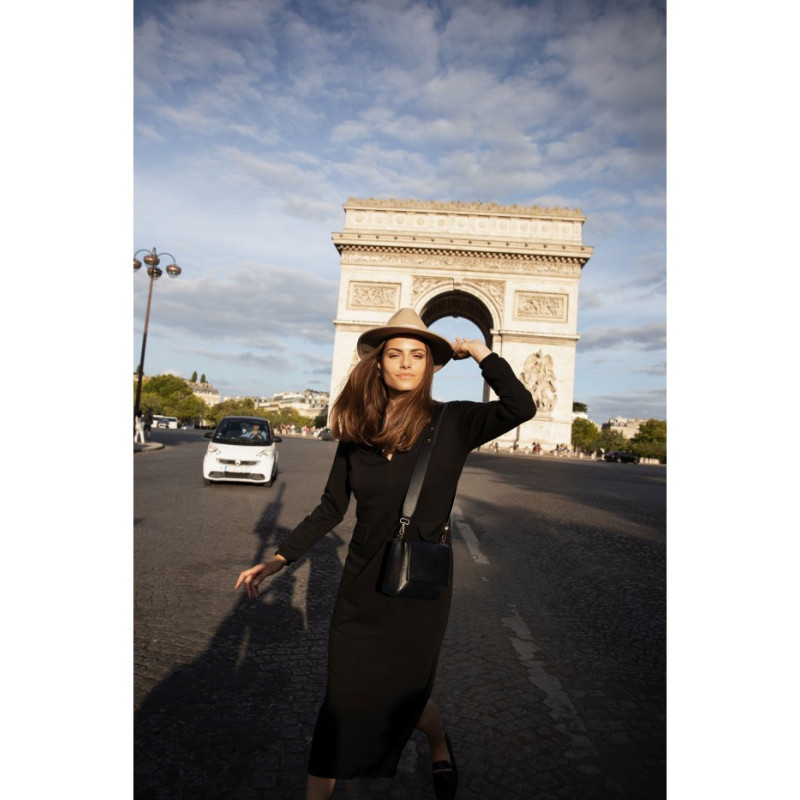 B242 Sukienka maxi z dekoltem dekoracyjnym - czarna