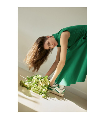 B261 Sukienka bawełniana z rozkloszowanym dołem - soczysta zieleń