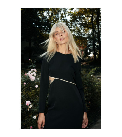 K180 Sukienka maxi z wycięciem w talii - czarna