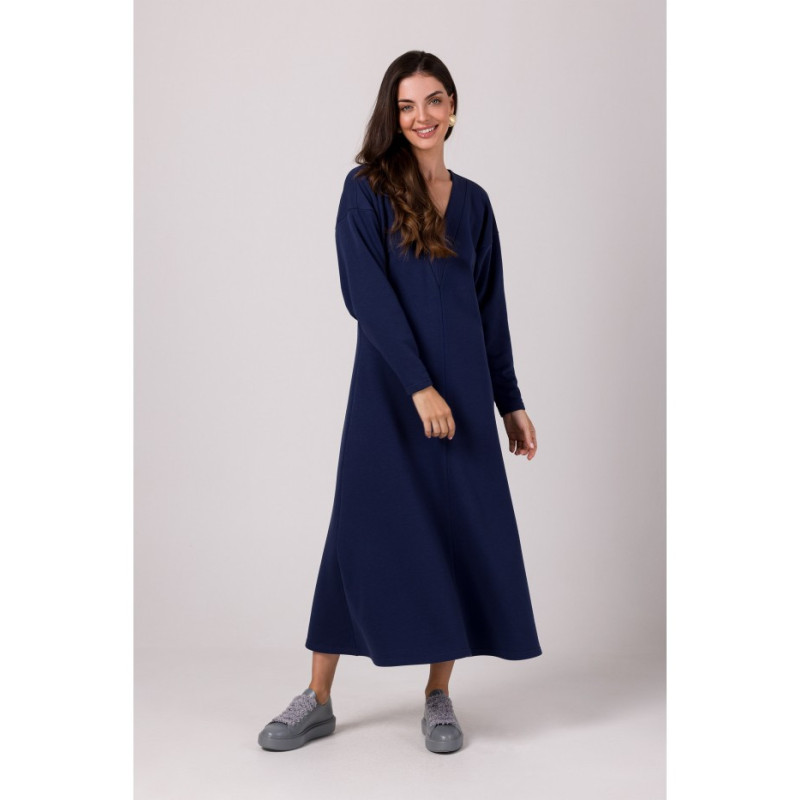 B267 Sukienka maxi z głębokim dekoltem V - niebieska