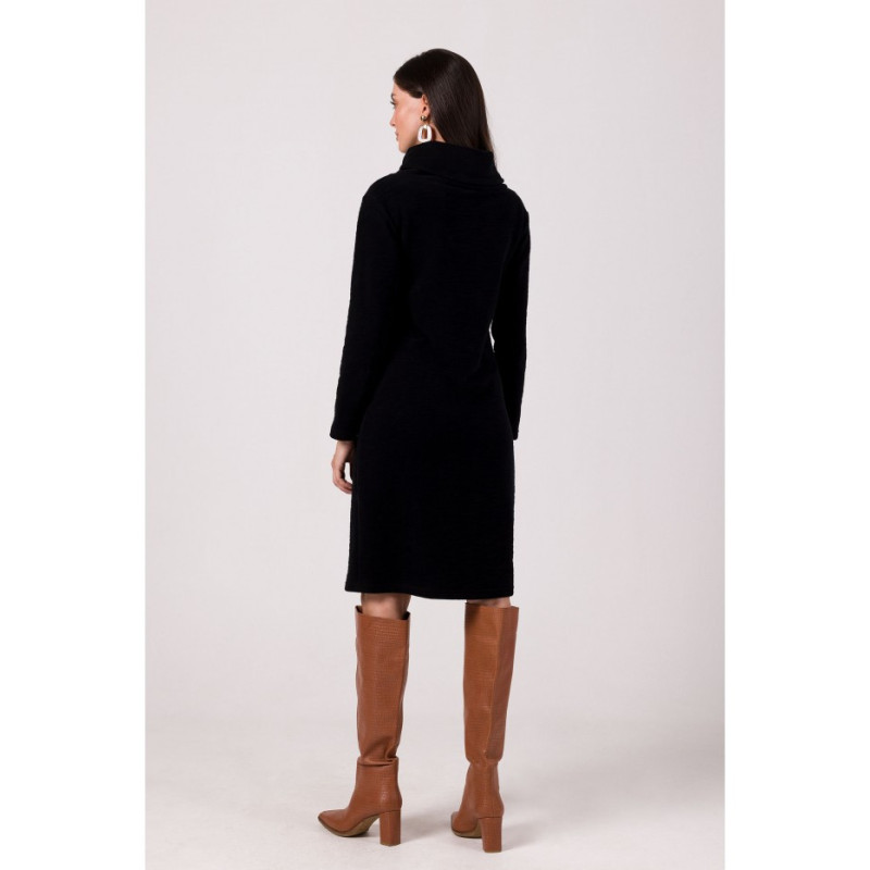 B270 Sukienka z wysokim kołnierzem - czarna