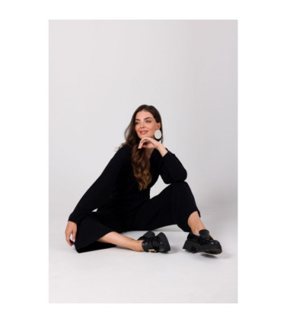 B272 Kombinezon z dekoltem - czarny