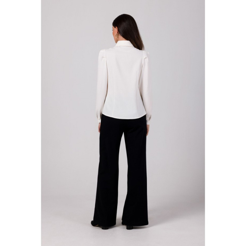 B277 Zapinana koszula z kołnierzykiem - śmietankowa