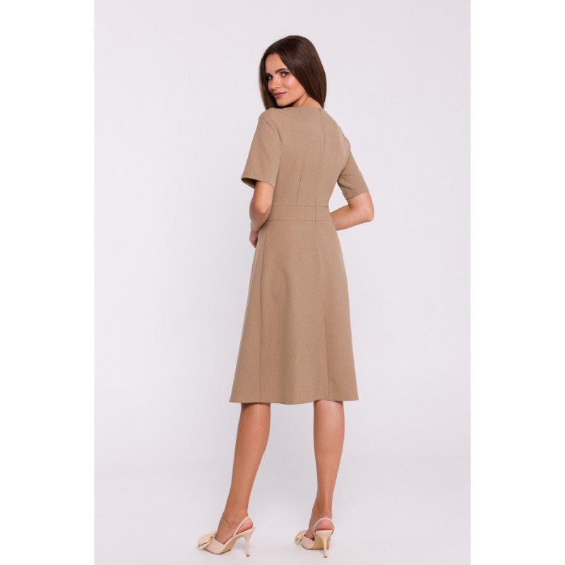 S373 Sukienka z trapezowym dołem i zakładką - beżowa