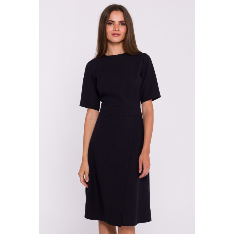 S373 Sukienka z trapezowym dołem i zakładką - czarna