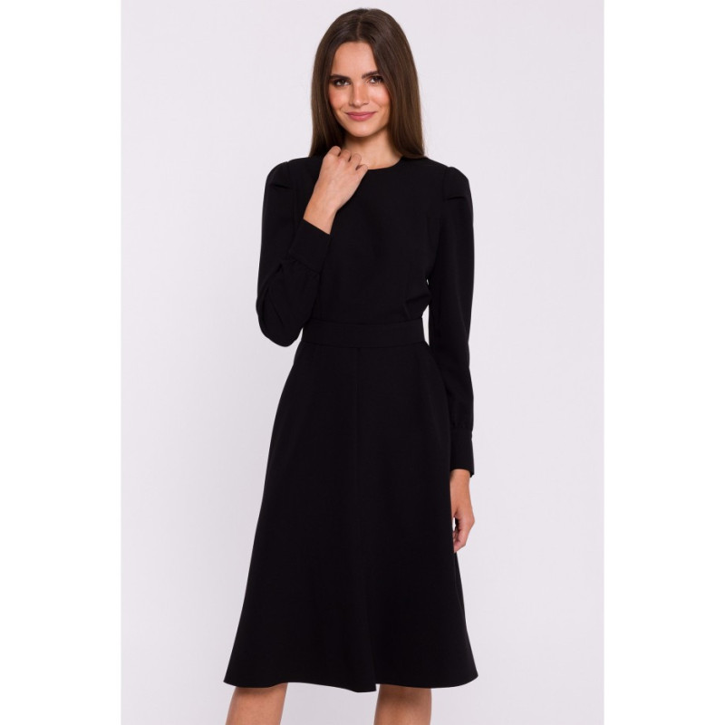 S378 Sukienka z długimi rękawami i paskiem - czarna