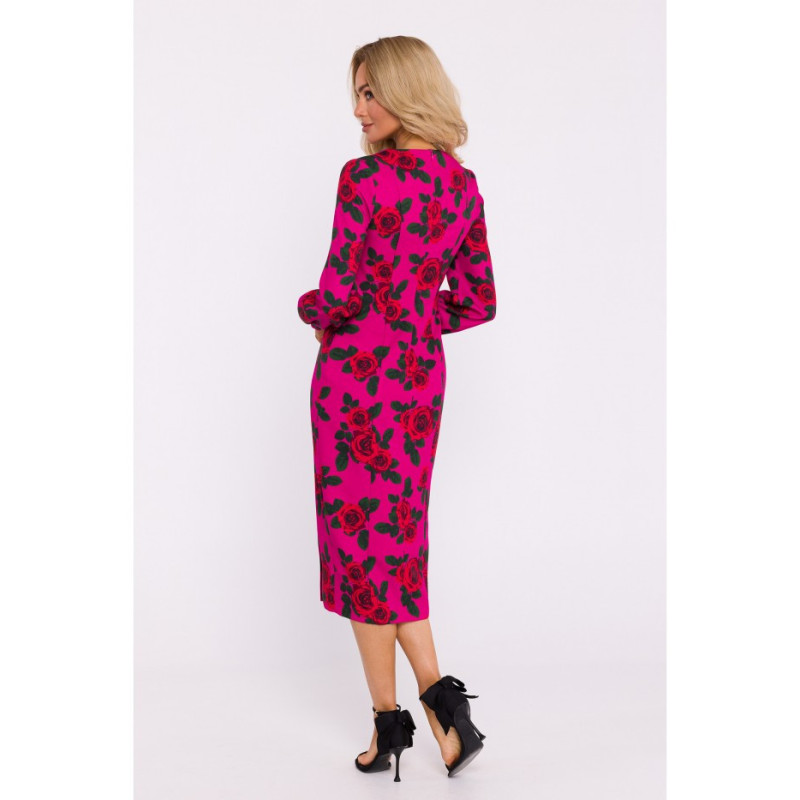 M813 Sukienka z wysokim wycięciem na nogę we wzór - model 2