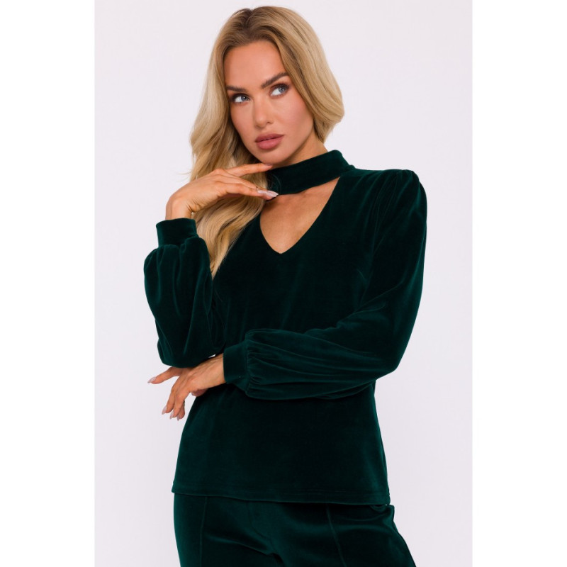 M831 Welurowa bluzka z dekoltem typu halter neck - zielona