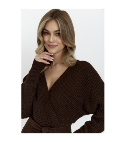 M810 Sukienka swetrowa z dekoltem kopertowym i paskiem - brązowa