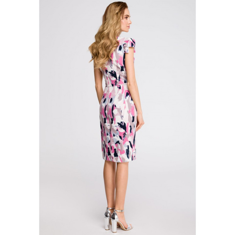 S101 Ołówkowa sukienka z dekoltem i krótkimi rękawami - model 1