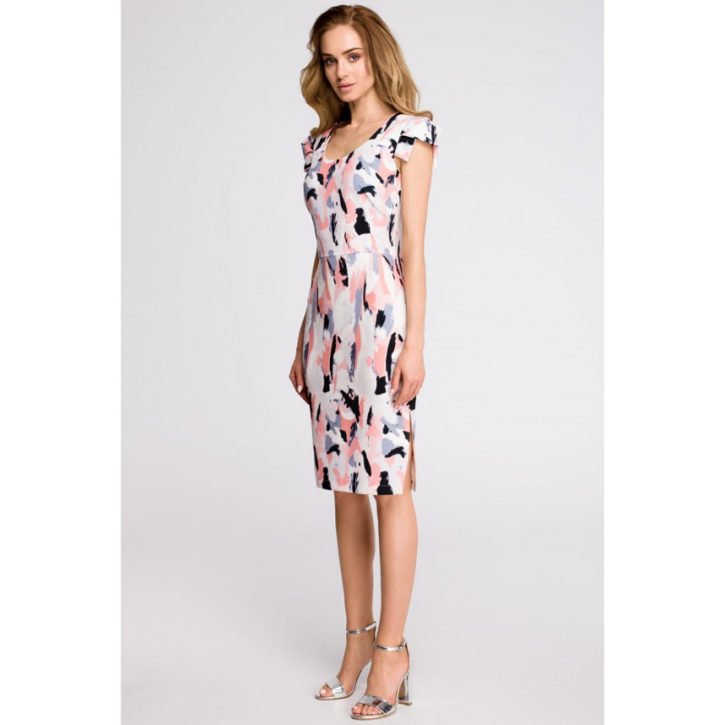 S101 Ołówkowa sukienka z dekoltem i krótkimi rękawami - model 2