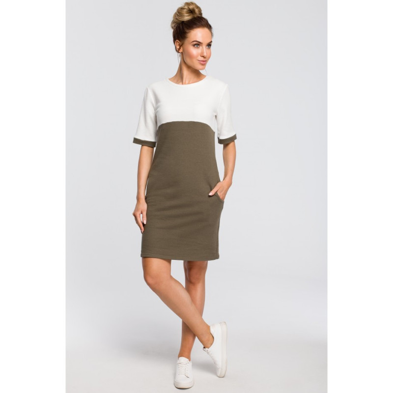 M418 Wygodna dwukolorowa sukienka - militarno-zielona