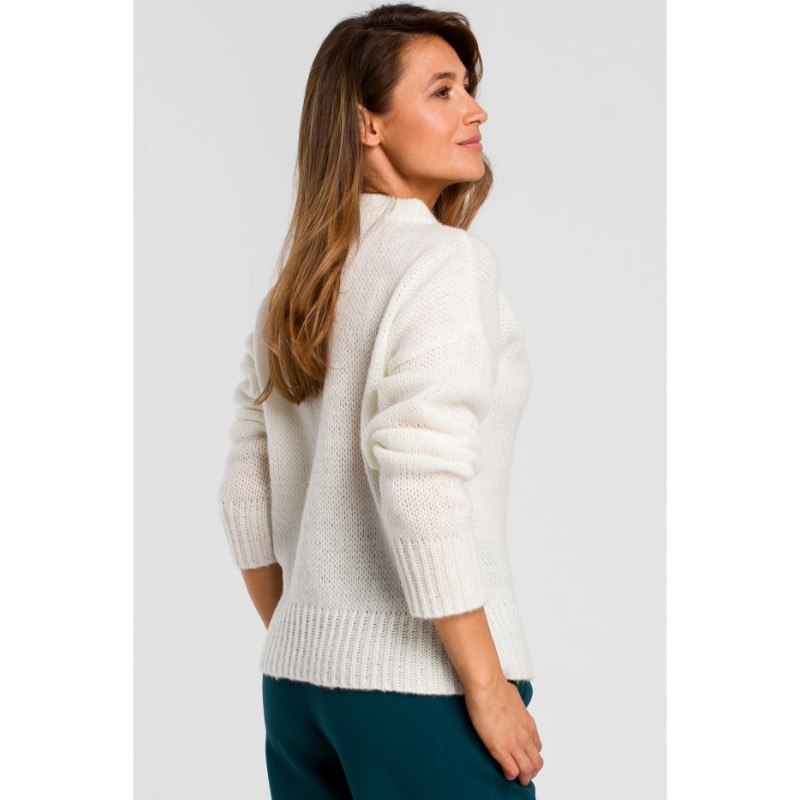 S185 Krótki sweter o luźnym splocie - ecru