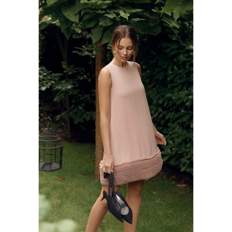 K038 Sukienka z pasem marszczonego tiulu - pudrowa