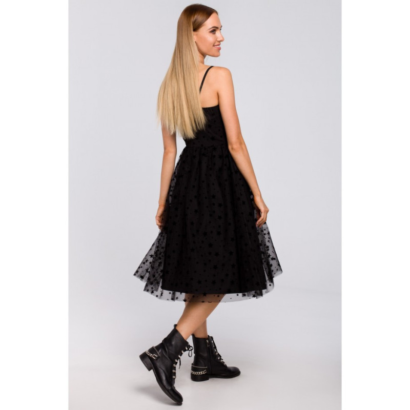 M481 Sukienka na cienkich ramiączkach w gwiazdki - czarna