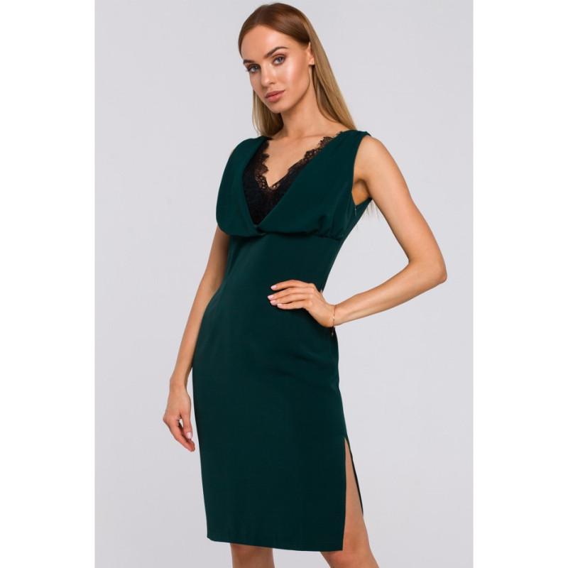 M486 Sukienka z koronkową wstawką w dekolcie - zielona