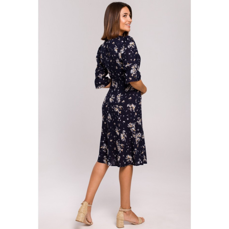 S223 Sukienka midi z guzikami - model 4