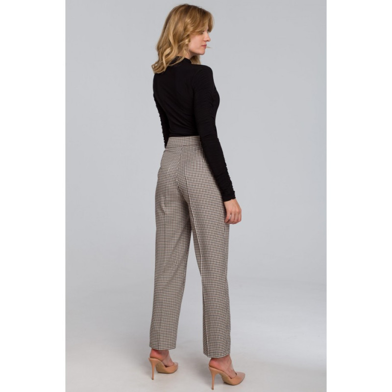 K072 Body z golfem i marszczonymi rękawami - czarne