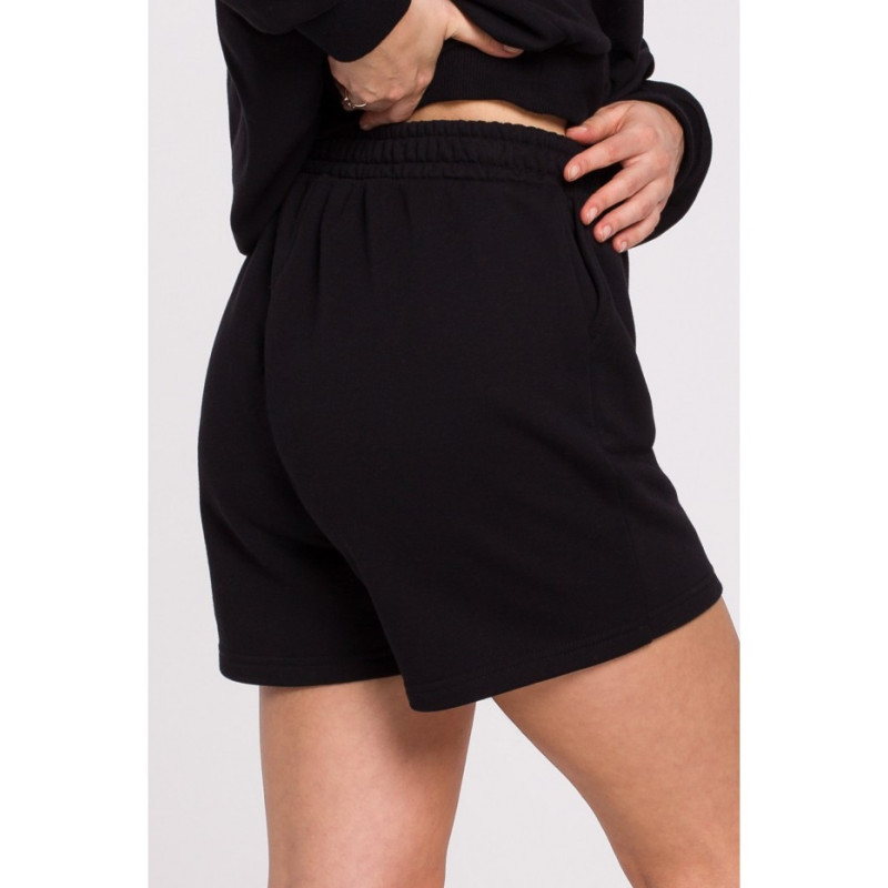 B186 Szorty dresowe z haftem - czarne