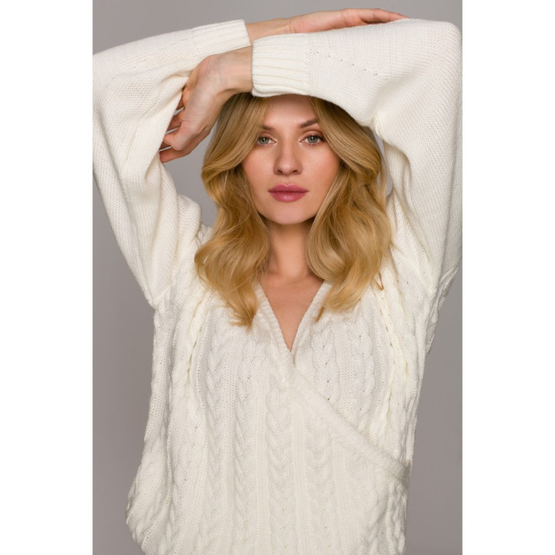 K105 Sweter krótki na zakładkę - ecru