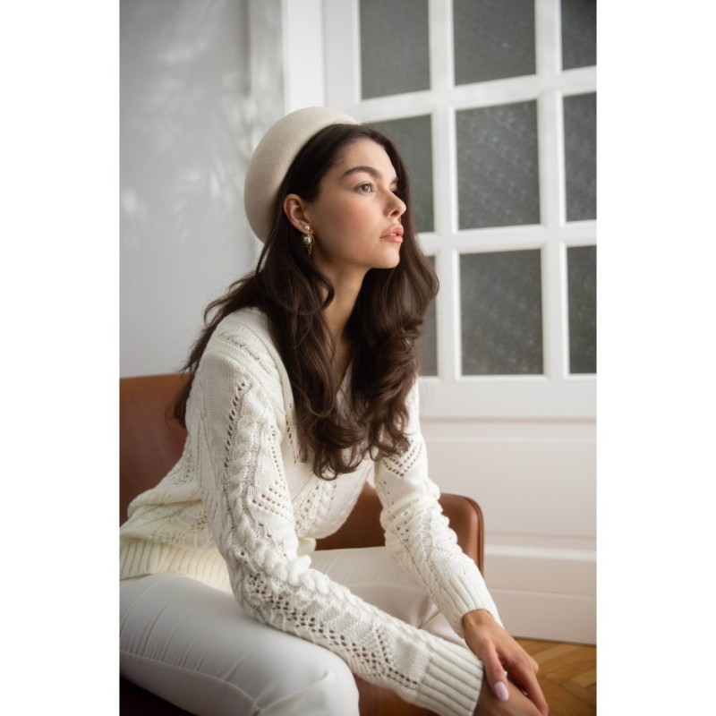 K106 Sweter krótki ażurowy - ecru