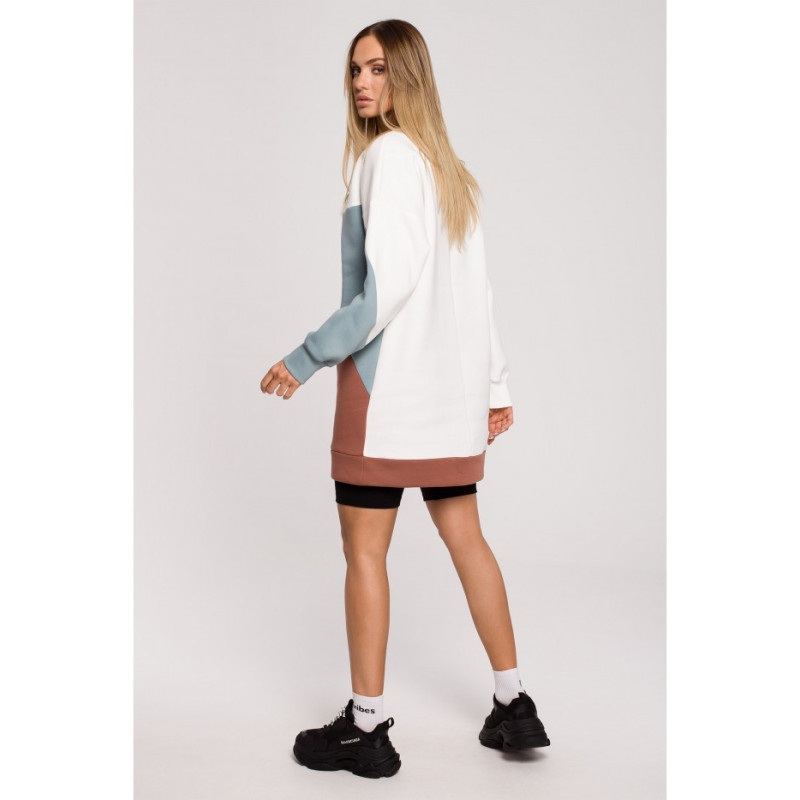 M618 Sukienka trójkolorowa - model 4