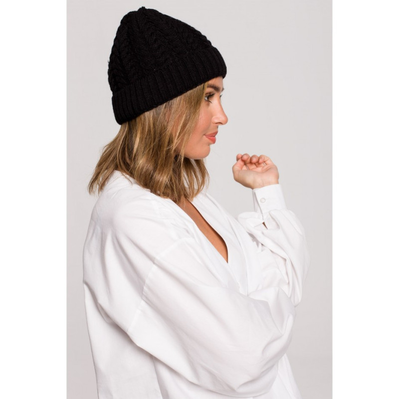 BK080 Czapka splot warkocz z wywinięciem - czarna