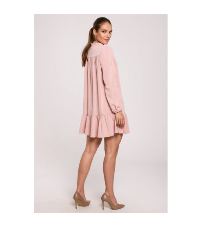 K120 Sukienka oversize z falbaną - pudrowa