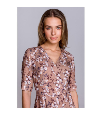 S299 Sukienka w kwiaty z falbaną i ozdobnymi guzikami - model 1