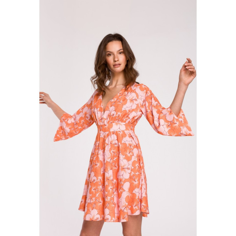 K133 Sukienka rozkloszowana mini - model 1