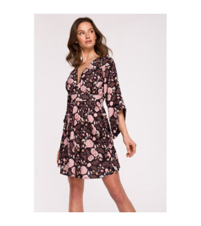 K133 Sukienka rozkloszowana mini - model 3