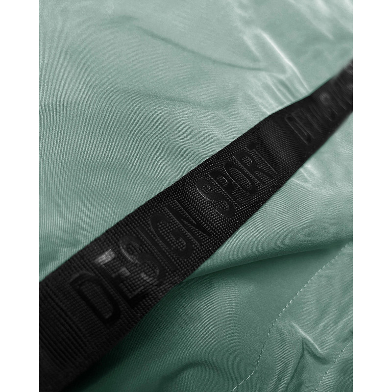 LHD (LHD-24592) striukė