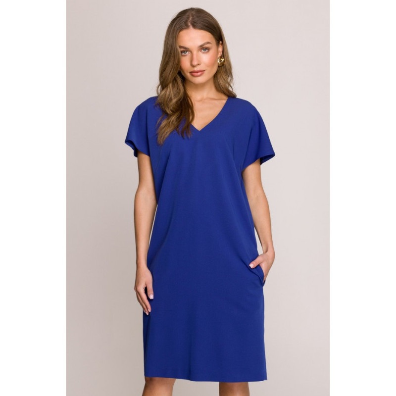 S392 Sukienka o luźnym fasonie z dekoltem V - chabrowa